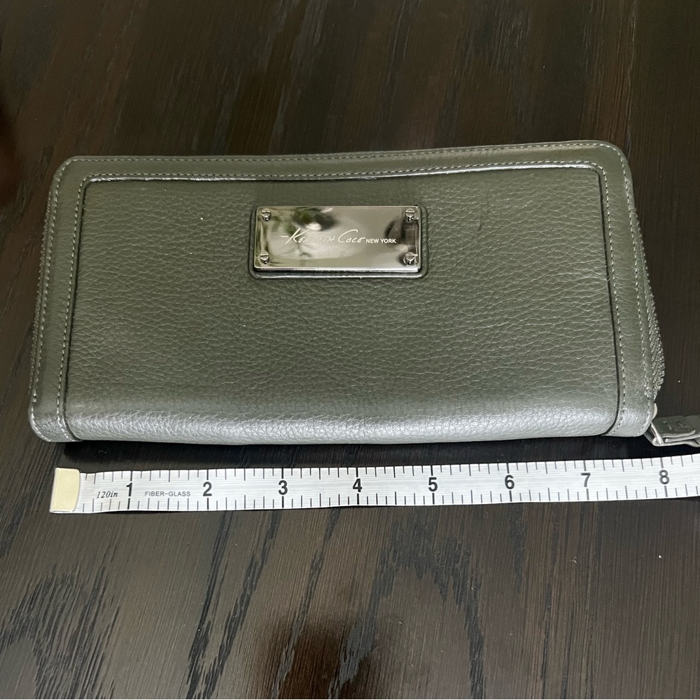 KENNETH COLE Wallet - Picture 5 of 5
